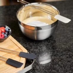 Rösle Smalle Pannenlikker 26 Cm Silicone Wit -Winkel voor professionele keukenbenodigdheden 12475 03