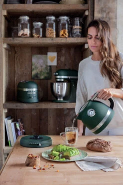 KitchenAid Artisan Waterkoker 1,5 Liter Aluminium Pebbled Palm -Winkel voor professionele keukenbenodigdheden 859711582370